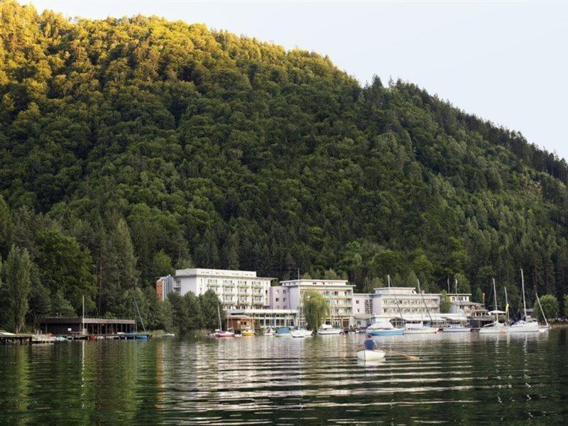 Robinson Landskron Buitenkant foto